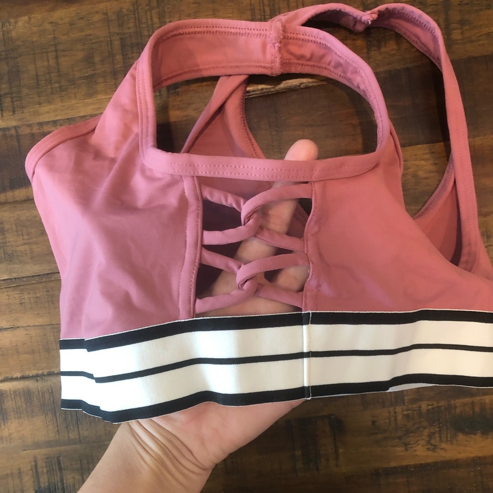 Sports bra
